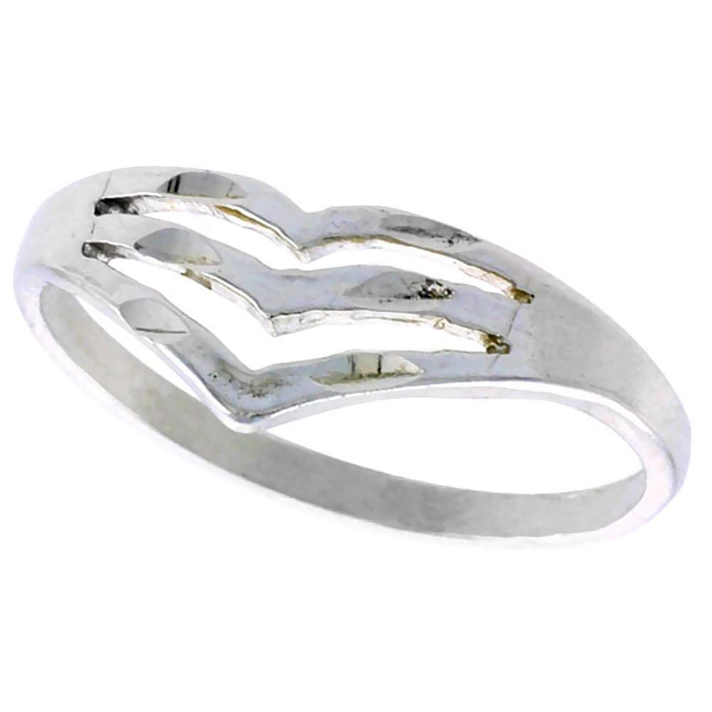 STERLING SILVER DAINTY 3-ROW CHEVRON RING POLISHED FINISH 5/16 INCH WIDE, SIZES 6 - 9 FINISH 5/16 INCH WIDE, SIZES 6 - 9 5/16 INCH WIDE, SIZES 6 - 9
